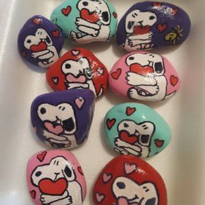 Snoopy Valentine Rocks